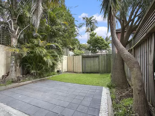 2/76 Wellington Street, Bondi Beach For Lease by Prosper Group