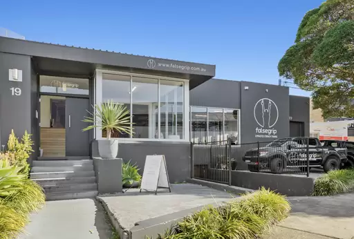 19 Cross St, Brookvale Leased by Prosper Group